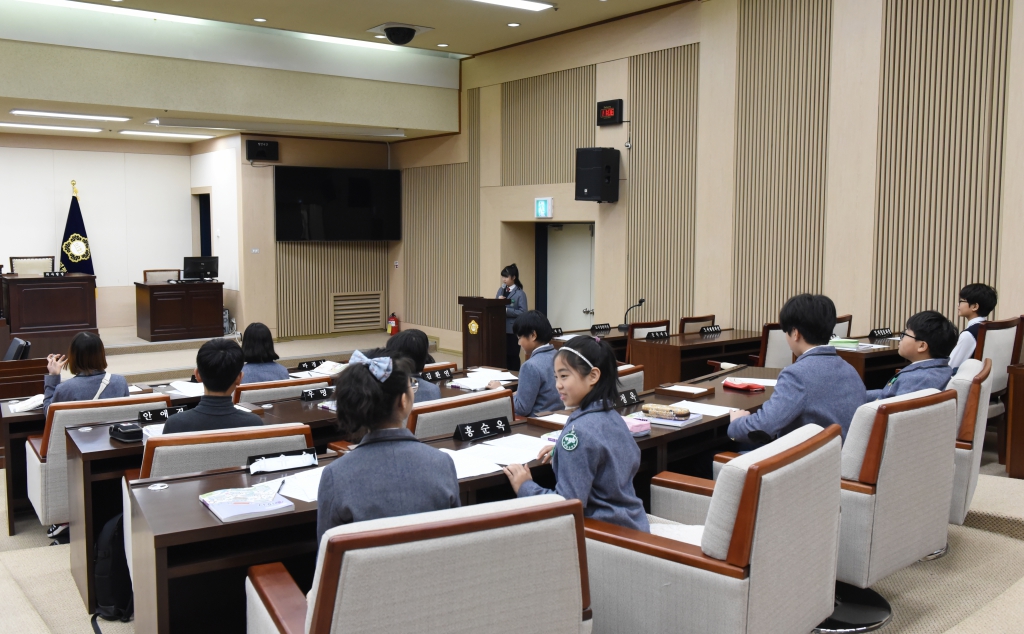한일초등학교_부평구의회_견학2019-04-10-010.JPG 이미지