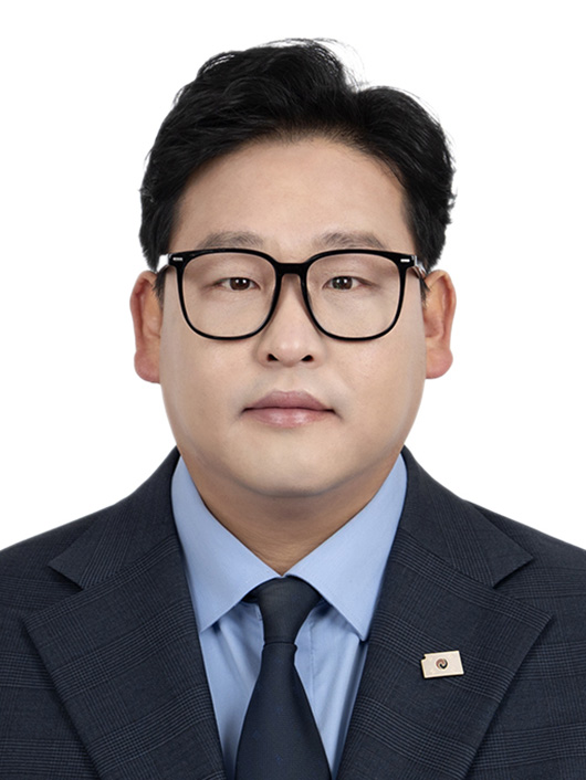 이제욱